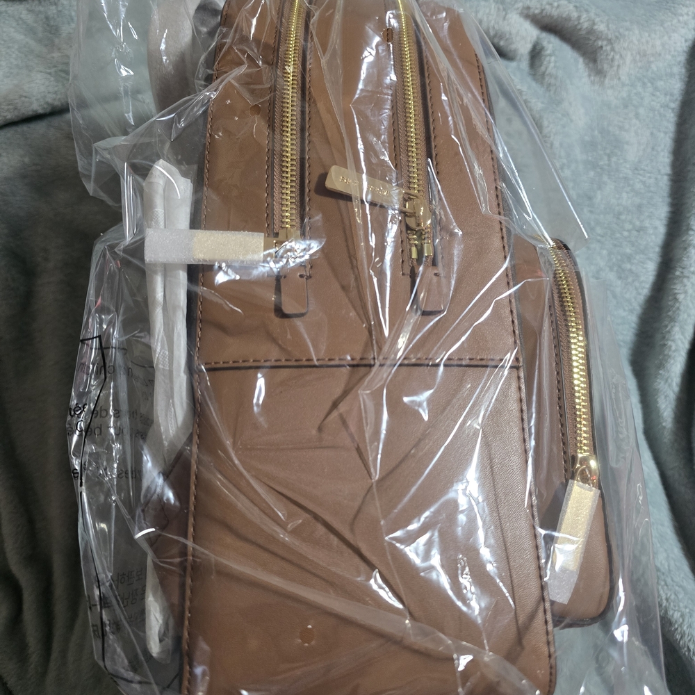 Michael Kors Monogram Brown Backpack - Picture 5 of 9
